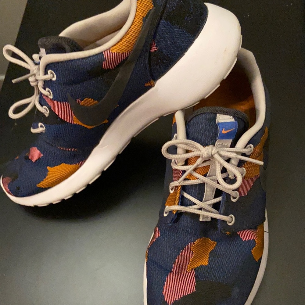 Nike Roshe Run patch print shoes